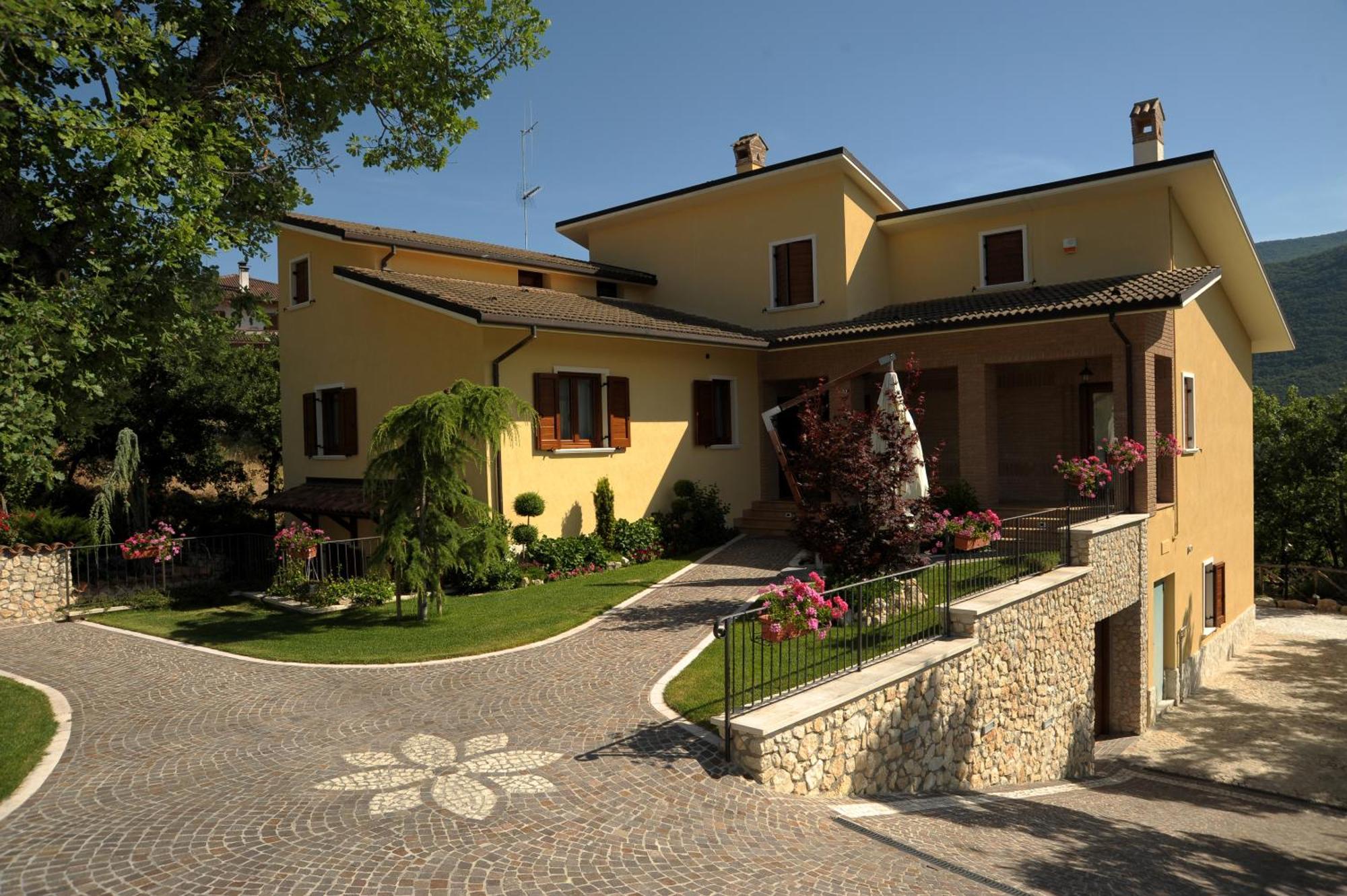 Affittacamere Fule Fontecchio Exterior photo